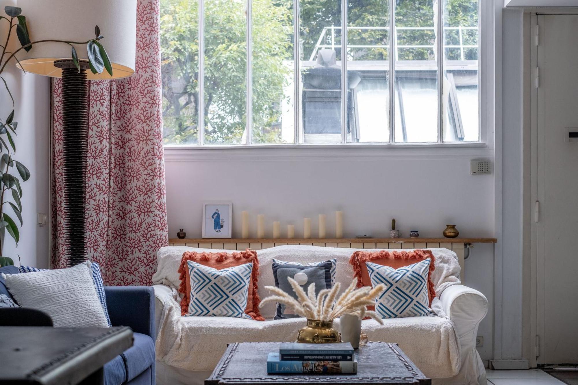 Appartement Loft D Exception Au Pied Des Champs-elysees *