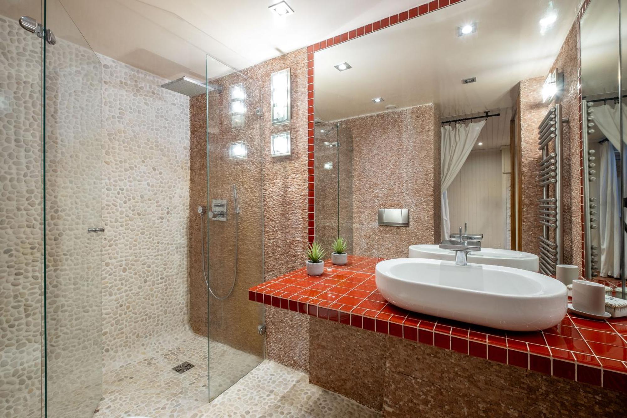 Appartement Loft D Exception Au Pied Des Champs-elysees Paris