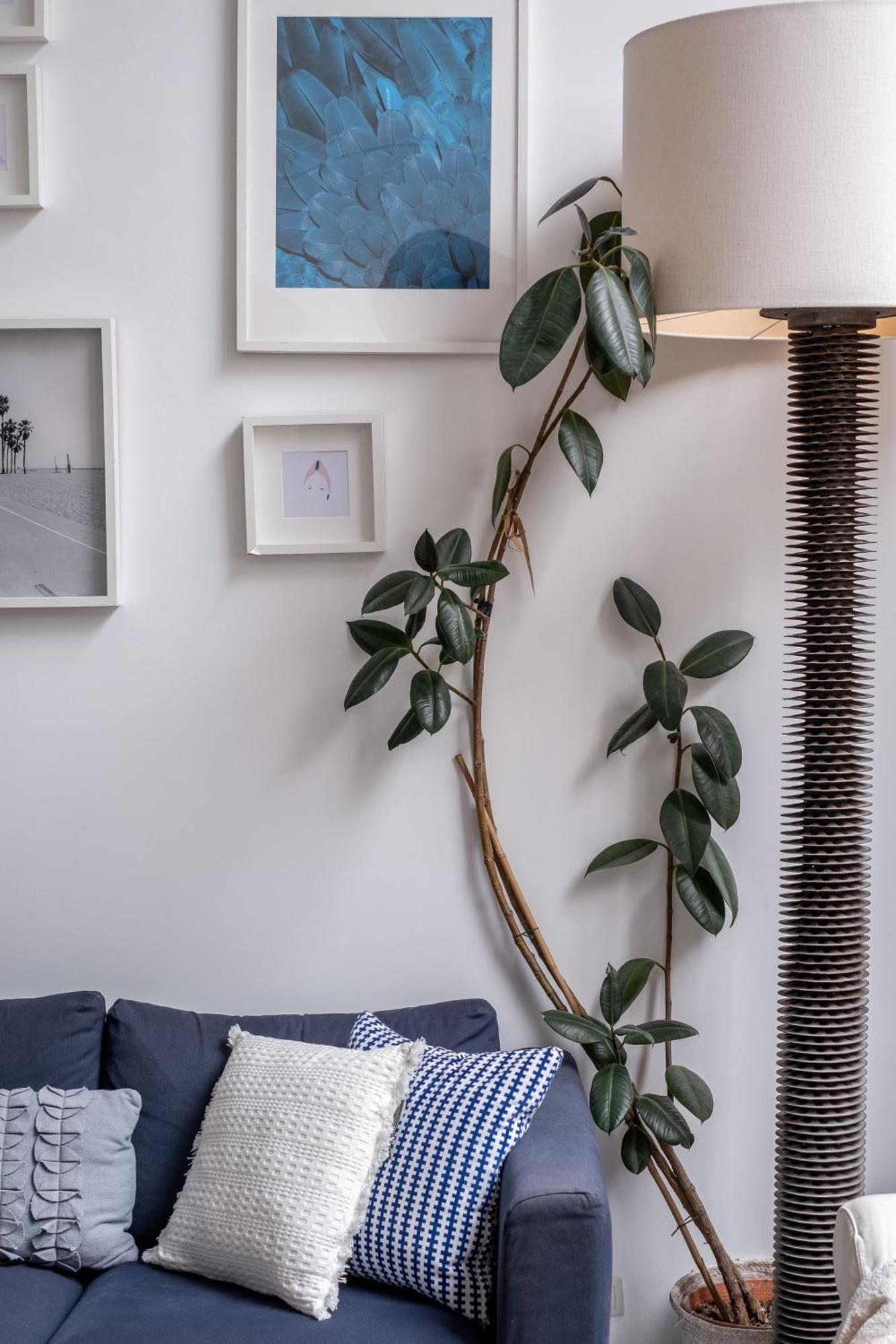 Appartement Loft D Exception Au Pied Des Champs-elysees