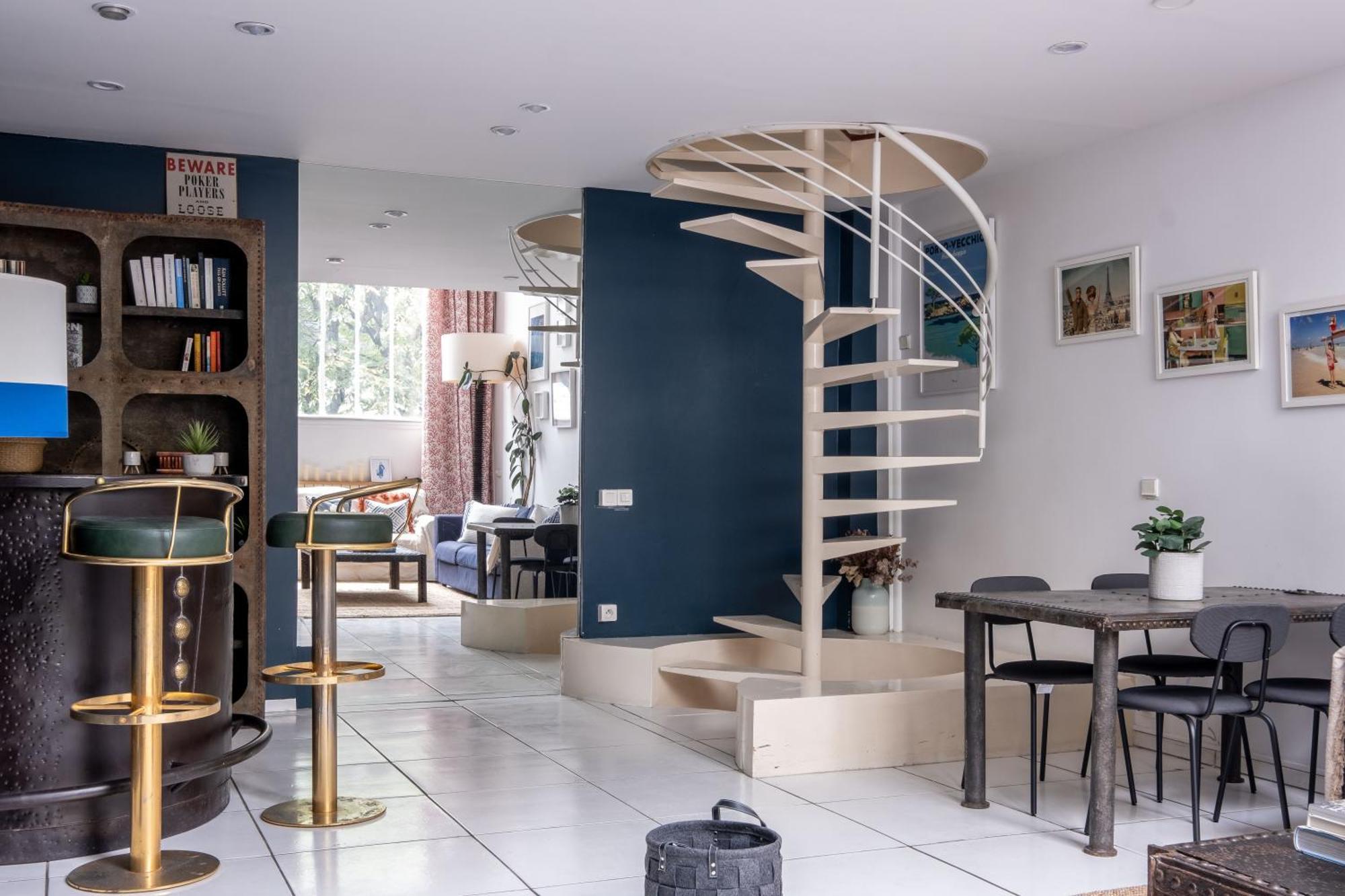 Loft D Exception Au Pied Des Champs-elysees Appartement